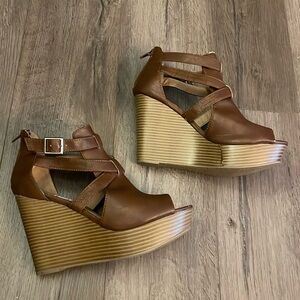 Report Brown Platform Wedges